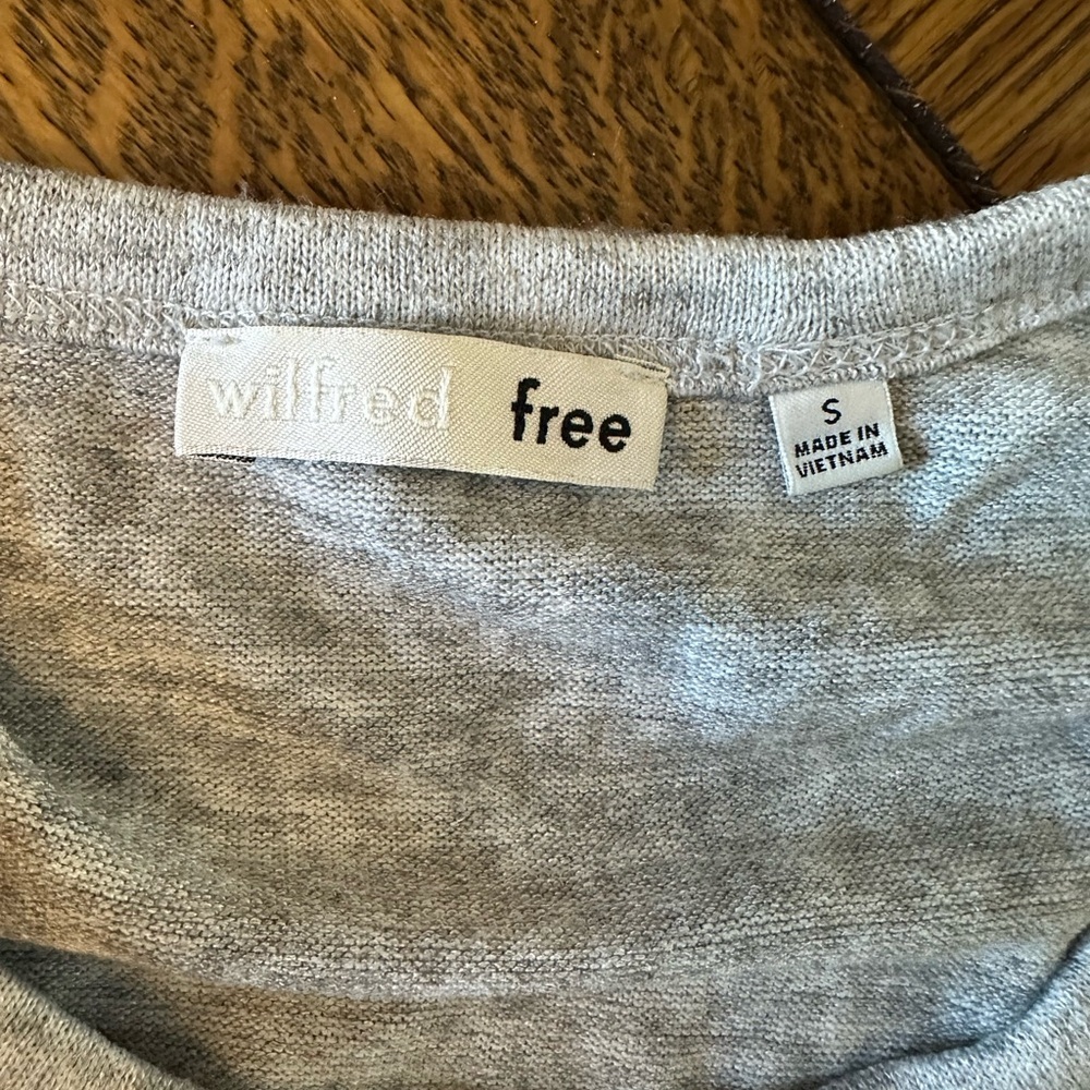 Wilfred Free knit tshirt size S - Picture 2 of 5